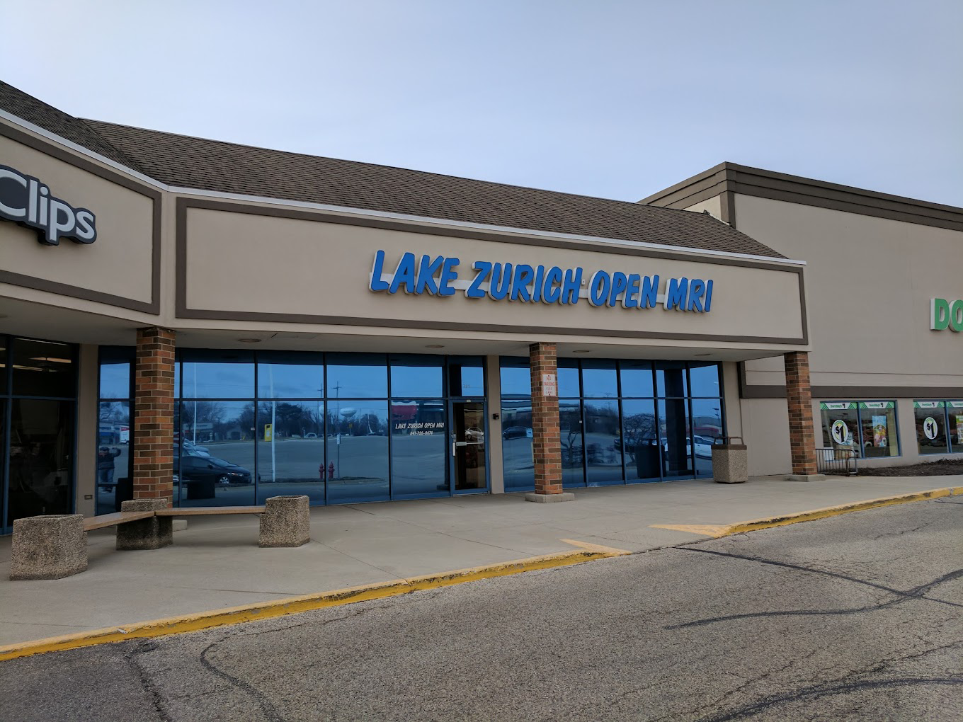 Front entrance of Lake Zurich Open MRI imaging center in Lake Zurich, IL